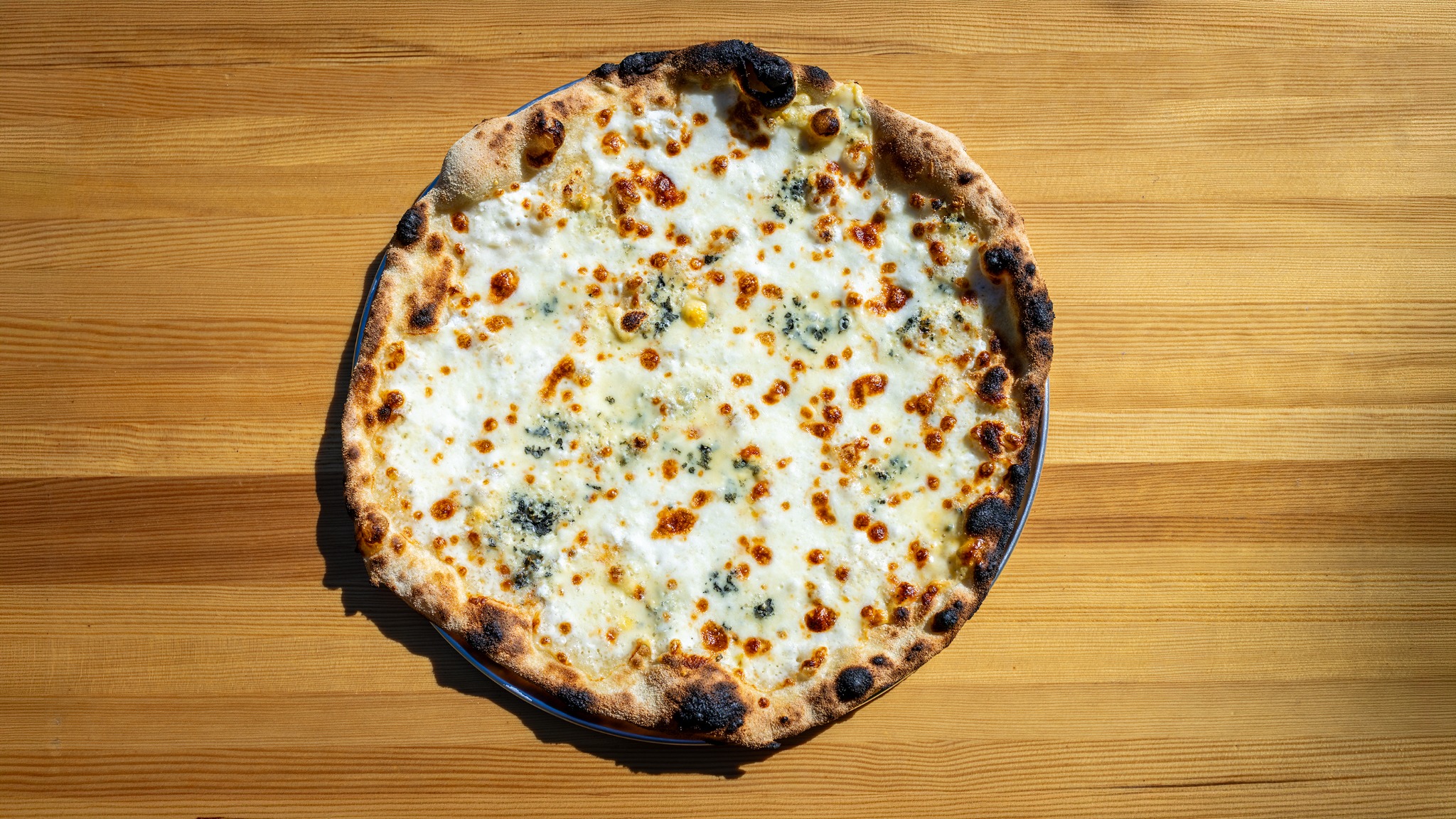 Kéksajtos pizza